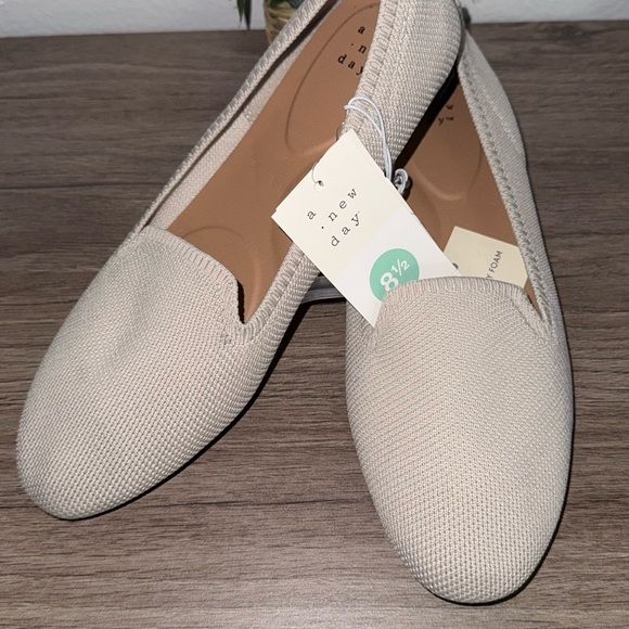 A New Day Women's Beige Loafers - Picture 3 of 4